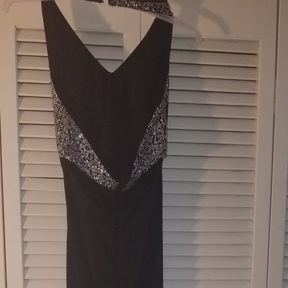 Black Formal Dress - Picture 6 of 7